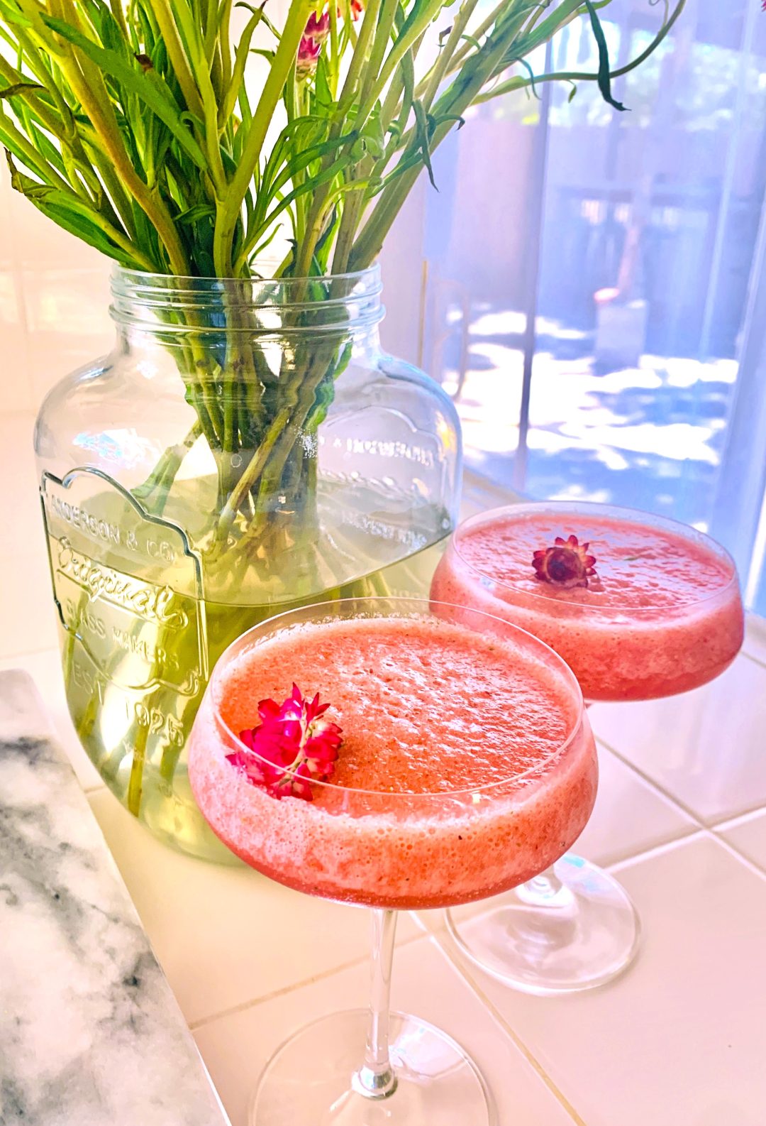 9 Cocktails You Need to Make This Summer! Image 1