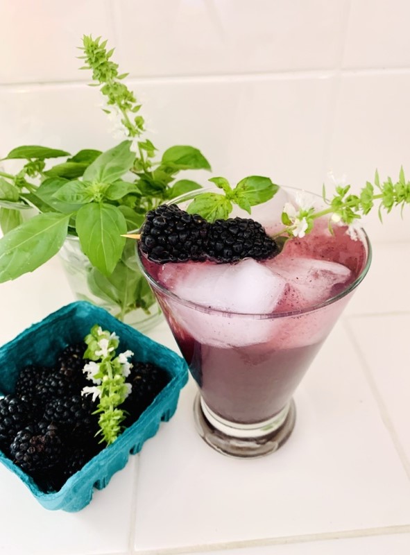 Blackberry Basil Mojito – Recipe! Image 3