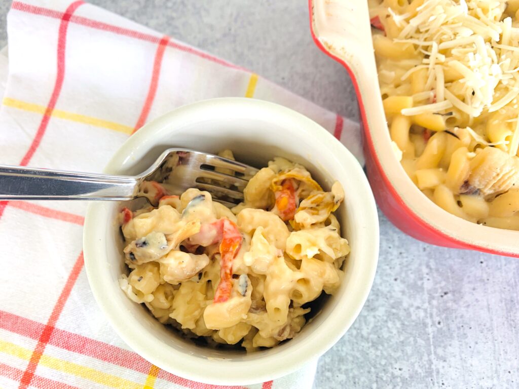 Caramelized Onions and Peppers Macaroni and Cheese Recipe Image 4