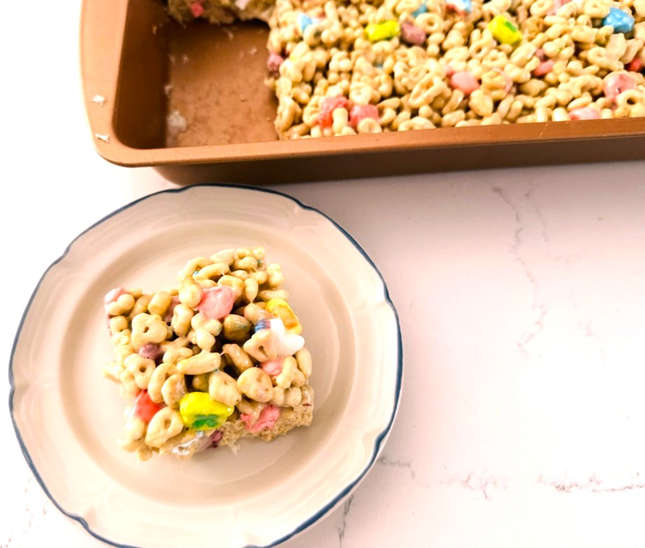 Marshmallow Cereal Bars – Recipe! Image 2