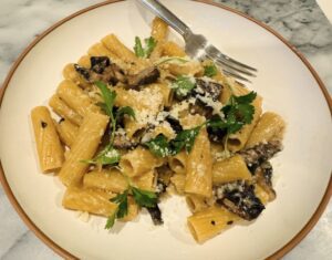 04-24 Portobello Mushroom Rigatoni 002 Image 1