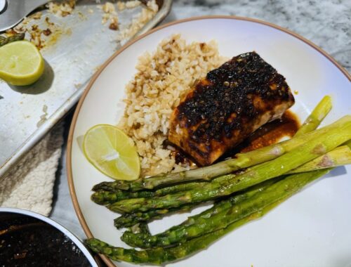 Sheet Pan Asian Glazed Salmon with Asparagus and Crispy Rice – Recipe!