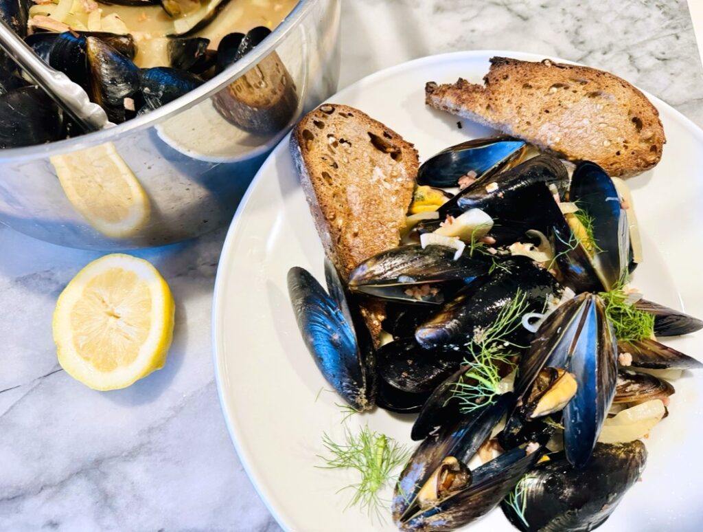 Steamed Mussels with Pancetta and Caramelized Fennel – Recipe! Image 2