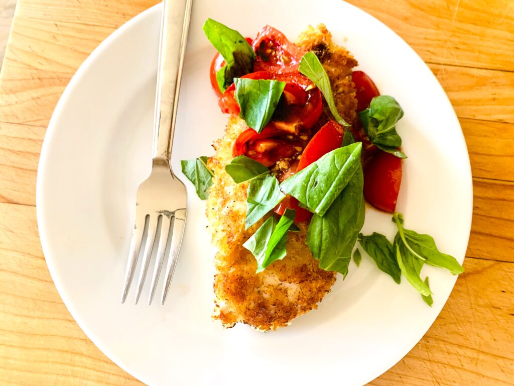 Crispy Chicken with Marinated Tomatoes and Basil – Recipe! Image 3