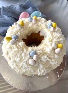 04-25 Tom Cruise White Chocolate Coconut Bundt Cake 003 Image 1