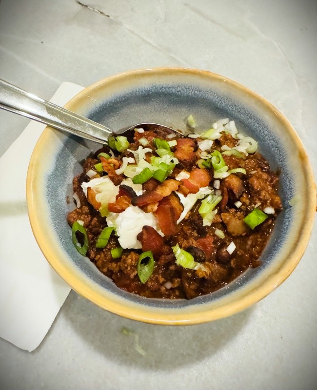 Easy Chipotle Beef and Bean Chili with Bacon Recipe Image 2