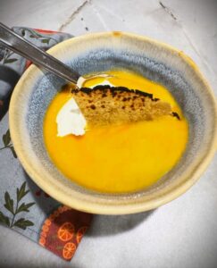 11-25 Instant Pot Whole Butternut Squash Soup 001 Image 1